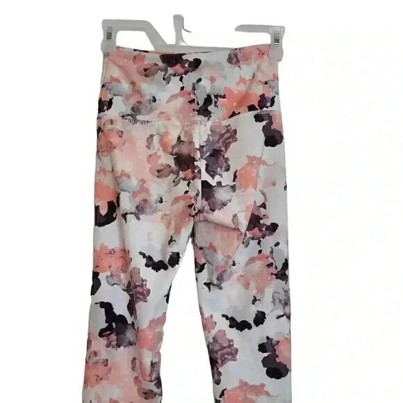 Balance Collection Women's White/Black/Pink Water Mark Leggings - Picture 7 of 11